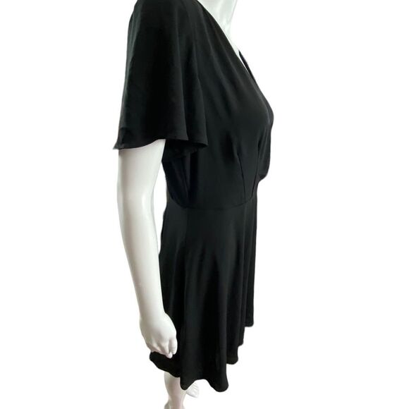 Express Surplice Fit and Flare Dress Womens Size 8 Black V Neck - Picture 4 of 8